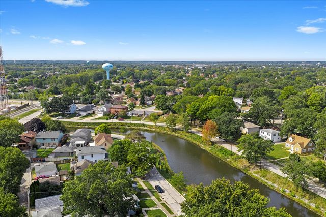 9624 W Shore Drive, Oak Lawn, IL 60453