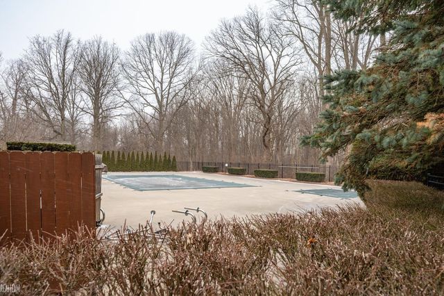 4287 Berkshire Drive, Sterling Heights, MI 48314