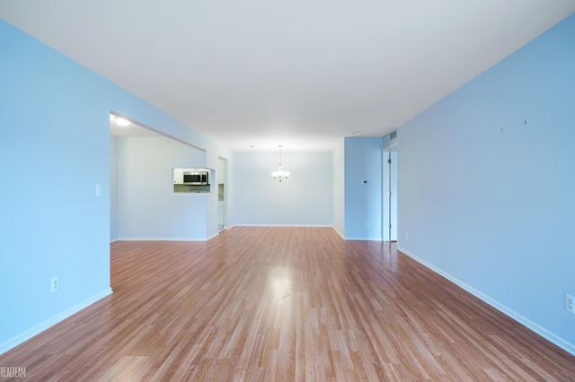 4287 Berkshire Drive, Sterling Heights, MI 48314