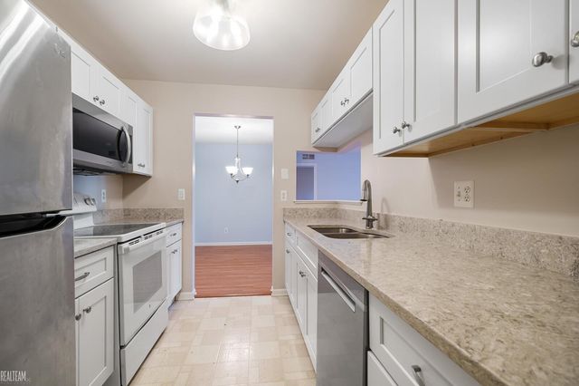 4287 Berkshire Drive, Sterling Heights, MI 48314