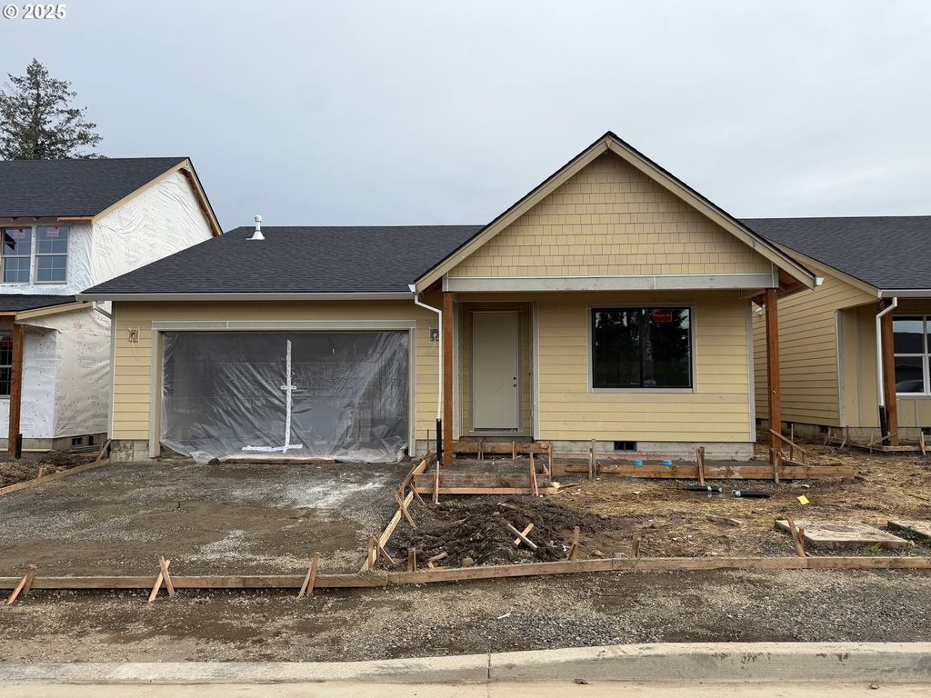 1121 Rachel Ln, Molalla, OR 97038