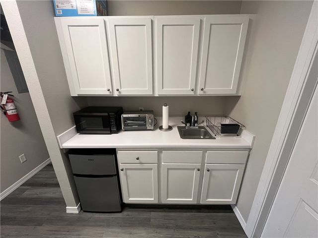903 SE 28th Street Suite 7, Bentonville, AR 72712