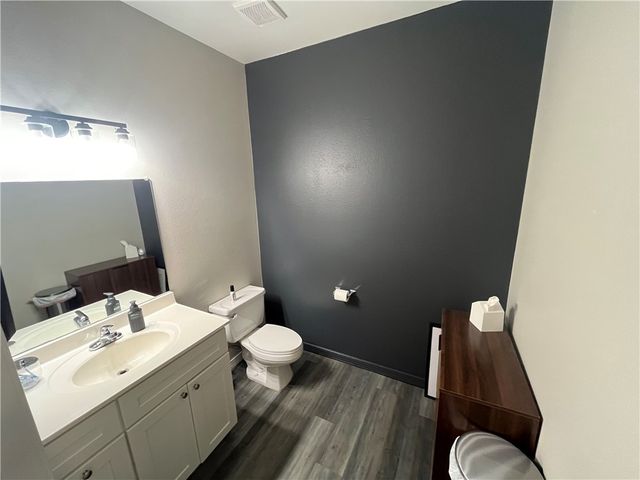 903 SE 28th Street Suite 7, Bentonville, AR 72712