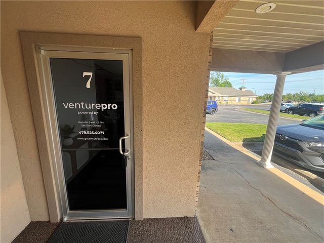 903 SE 28th Street Suite 7, Bentonville, AR 72712