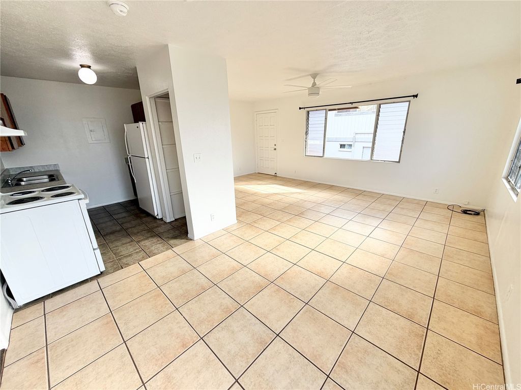 94-968 Kahuailani Street, Waipahu, HI 96797