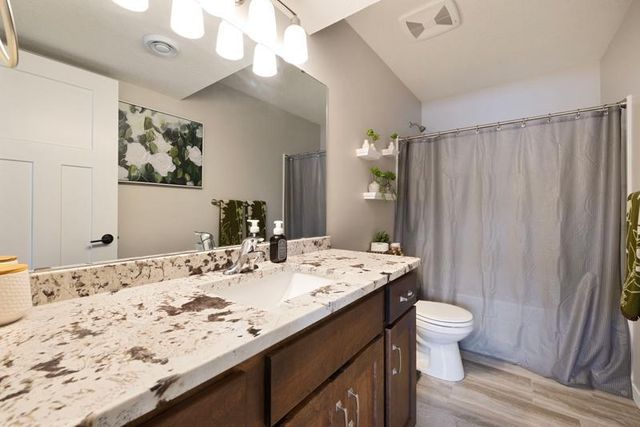 729 Tall Grass Lane, Wanamingo, MN 55983