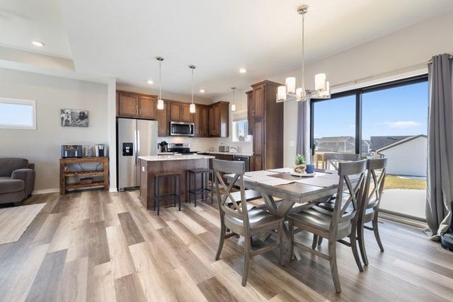 729 Tall Grass Lane, Wanamingo, MN 55983