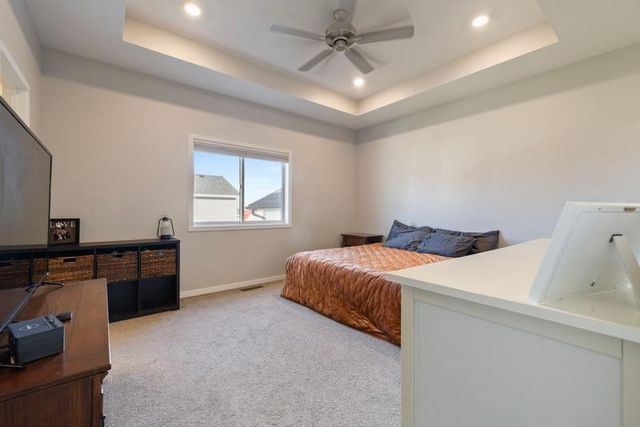 729 Tall Grass Lane, Wanamingo, MN 55983