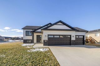 729 Tall Grass Lane, Wanamingo, MN 55983