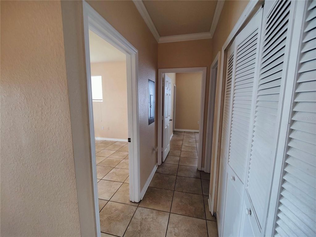 Image 12 of property listing at 3737 CASTLE PINES LANE 4424, Orlando, FL 32839