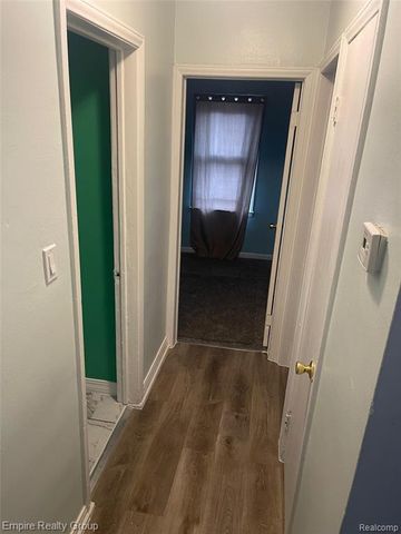 6111 Faust Avenue, Detroit, MI 48228