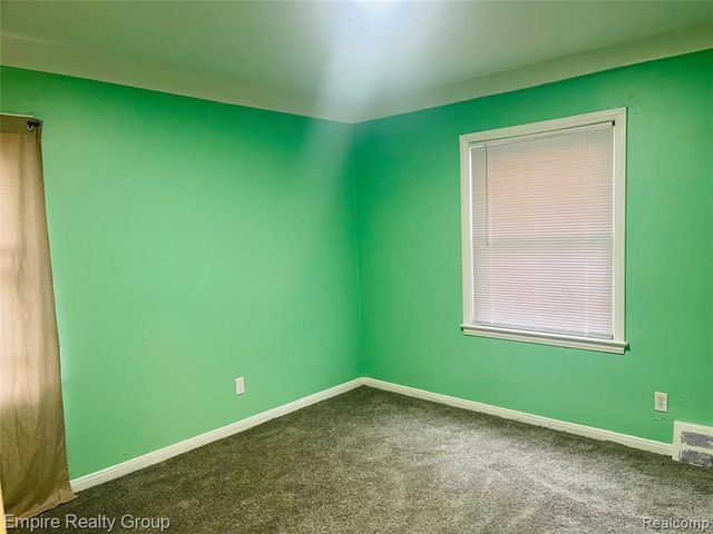 6111 Faust Avenue, Detroit, MI 48228