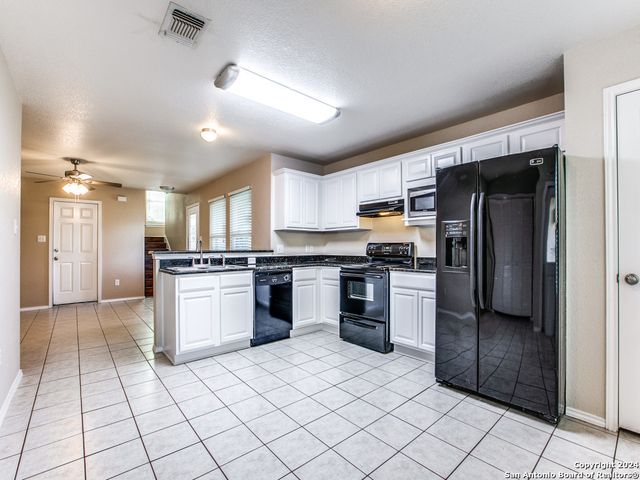 3202 Eisenhauer Rd Unit 101, San Antonio, TX 78209