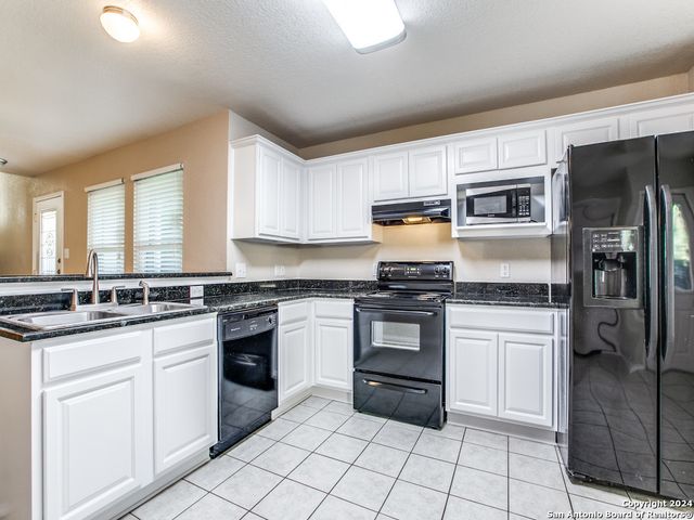 3202 Eisenhauer Rd Unit 101, San Antonio, TX 78209