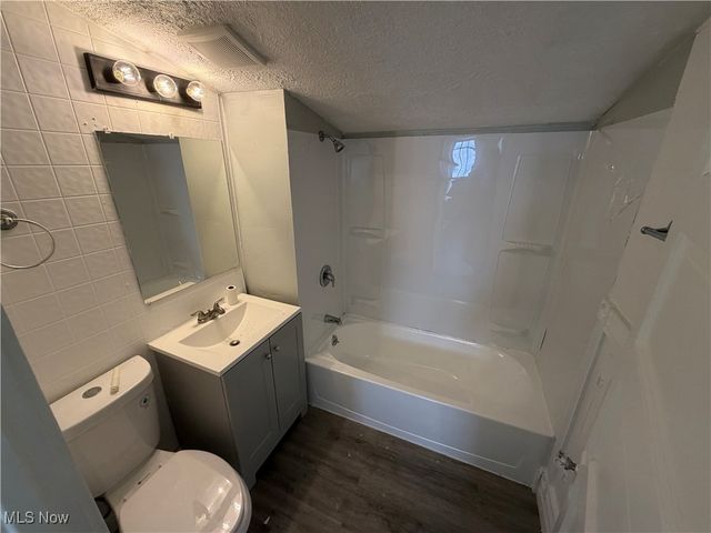 121 E 205th Street, Euclid, OH 44123