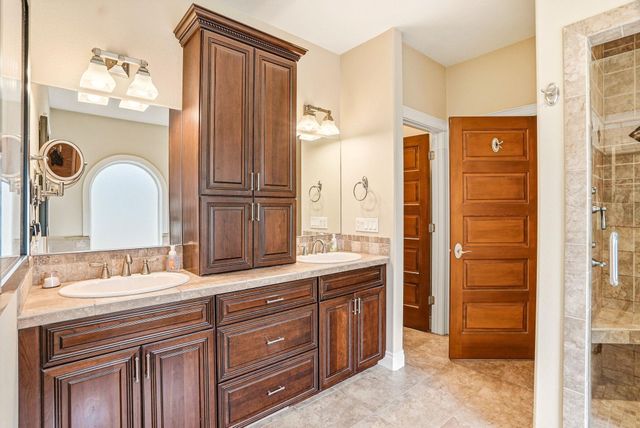 10707 N Fleetwood Ct, Spokane, WA 99208