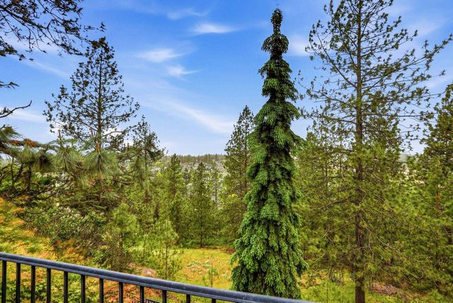 10707 N Fleetwood Ct, Spokane, WA 99208