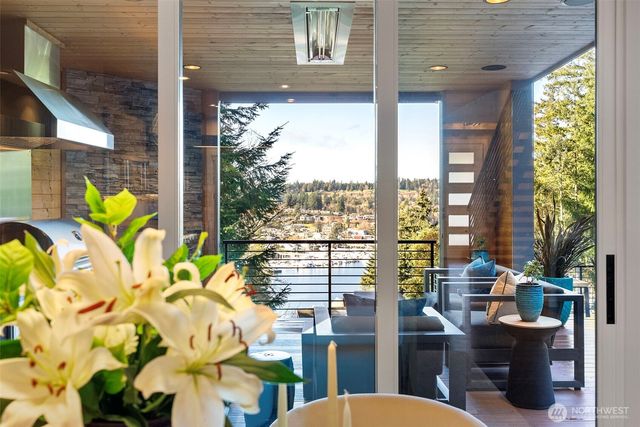 8228 26th Avenue NW, Gig Harbor, WA 98332