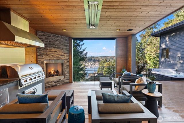 8228 26th Avenue NW, Gig Harbor, WA 98332