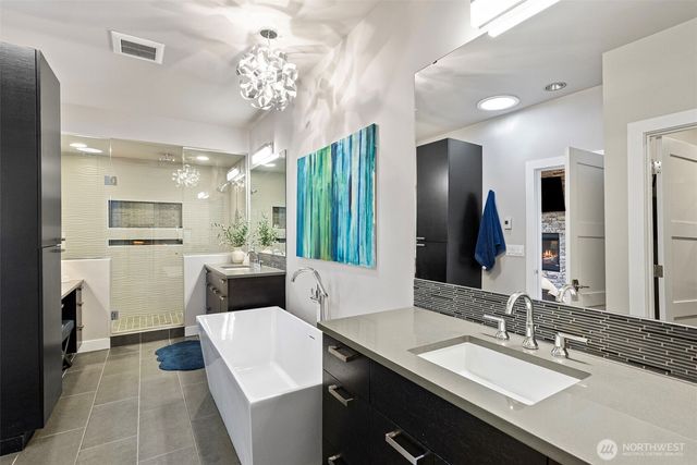 8228 26th Avenue NW, Gig Harbor, WA 98332