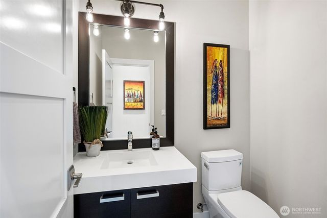 8228 26th Avenue NW, Gig Harbor, WA 98332