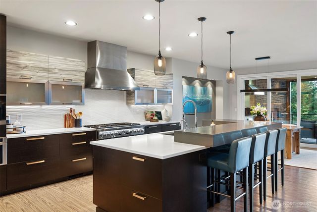 8228 26th Avenue NW, Gig Harbor, WA 98332