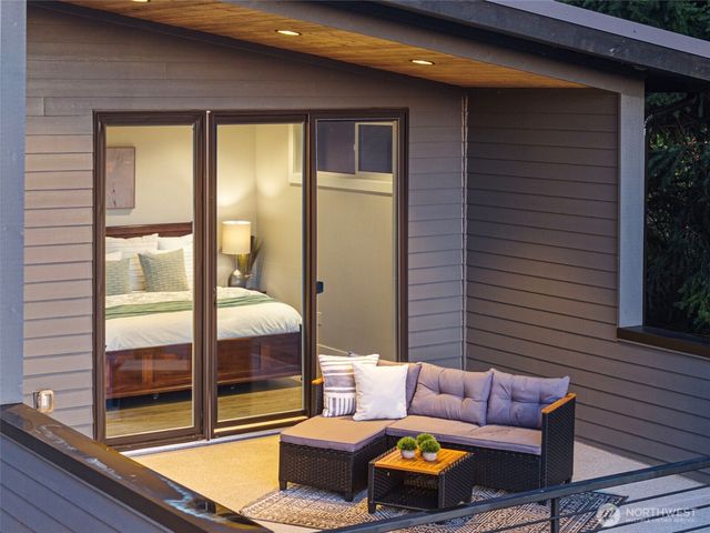 8228 26th Avenue NW, Gig Harbor, WA 98332