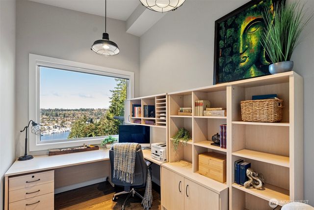 8228 26th Avenue NW, Gig Harbor, WA 98332