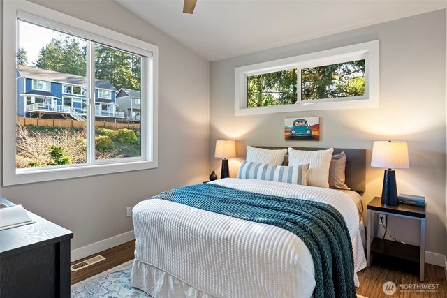 8228 26th Avenue NW, Gig Harbor, WA 98332