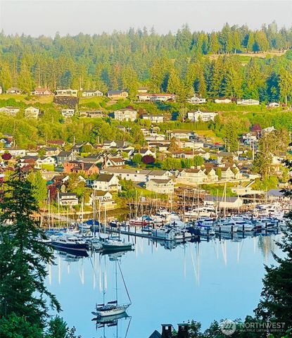 8228 26th Avenue NW, Gig Harbor, WA 98332