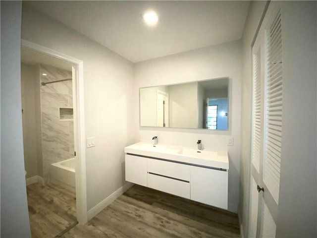 21766 Cypress Drive 20-g, Boca Raton, FL 33433