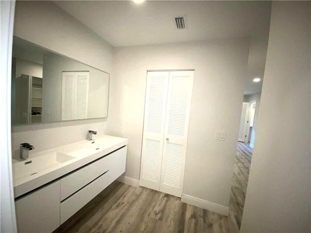 21766 Cypress Drive 20-g, Boca Raton, FL 33433