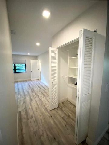 21766 Cypress Drive 20-g, Boca Raton, FL 33433