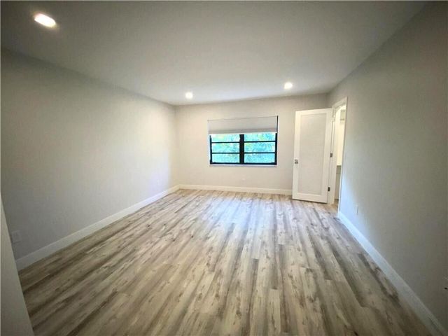 21766 Cypress Drive 20-g, Boca Raton, FL 33433