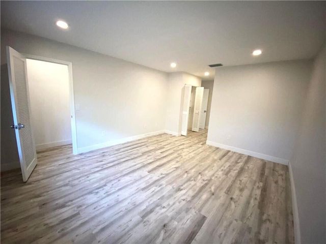 21766 Cypress Drive 20-g, Boca Raton, FL 33433