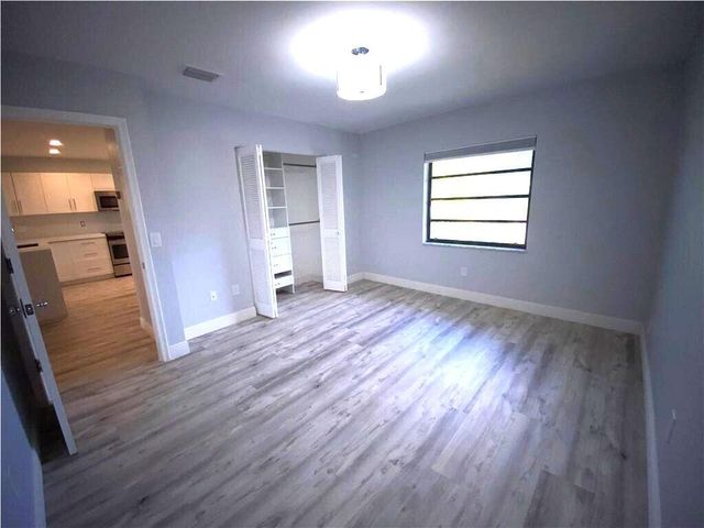 21766 Cypress Drive 20-g, Boca Raton, FL 33433