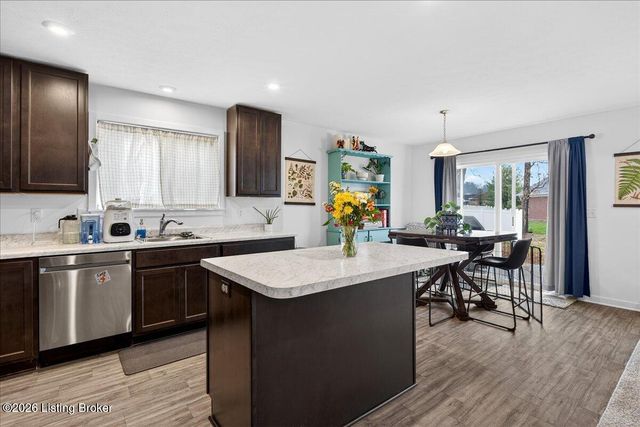 628 Mallard Lake Blvd, Shepherdsville, KY 40165