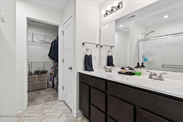 628 Mallard Lake Blvd, Shepherdsville, KY 40165