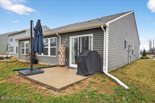 628 Mallard Lake Blvd, Shepherdsville, KY 40165