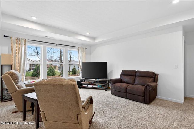 628 Mallard Lake Blvd, Shepherdsville, KY 40165