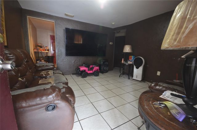 1607 E NOME STREET, Tampa, FL 33604