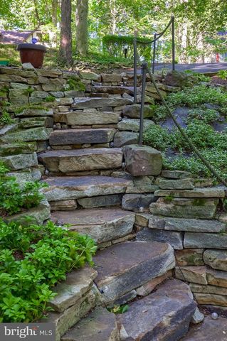 835 VERDEN DR, Hummelstown, PA 17036
