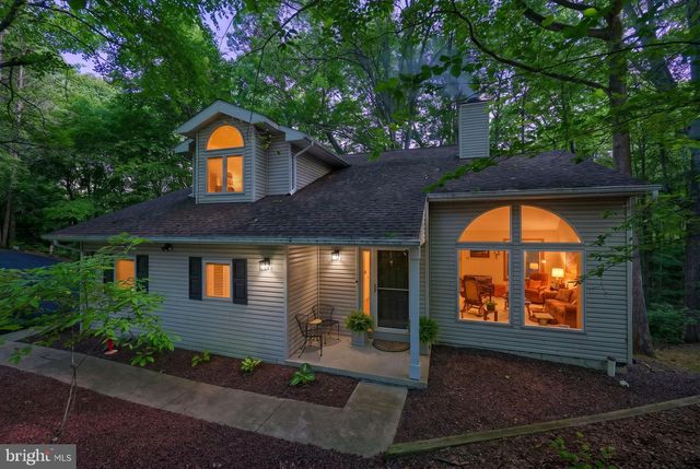 835 VERDEN DR, Hummelstown, PA 17036