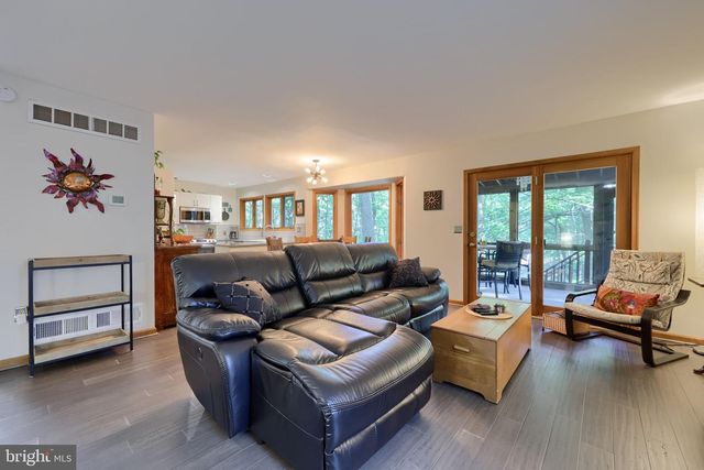835 VERDEN DR, Hummelstown, PA 17036