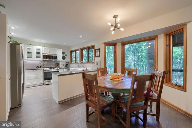 835 VERDEN DR, Hummelstown, PA 17036