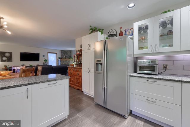 835 VERDEN DR, Hummelstown, PA 17036