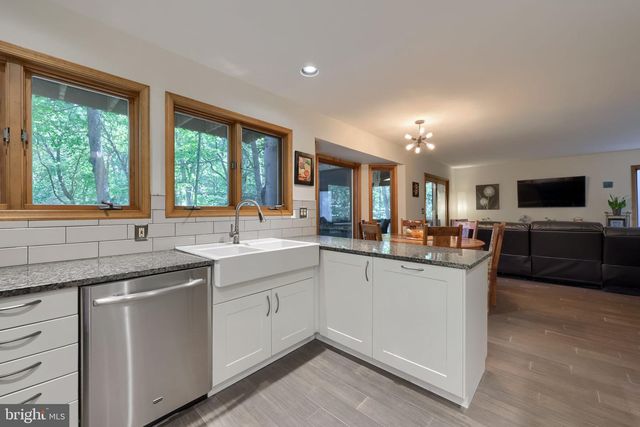 835 VERDEN DR, Hummelstown, PA 17036