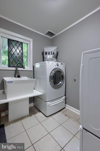 835 VERDEN DR, Hummelstown, PA 17036