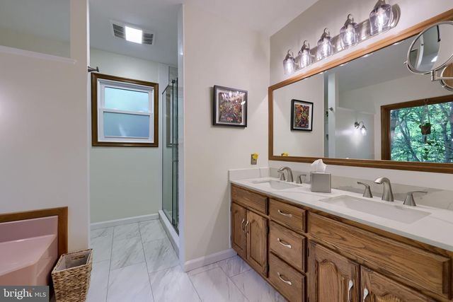 835 VERDEN DR, Hummelstown, PA 17036