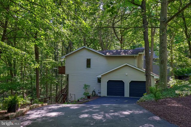 835 VERDEN DR, Hummelstown, PA 17036